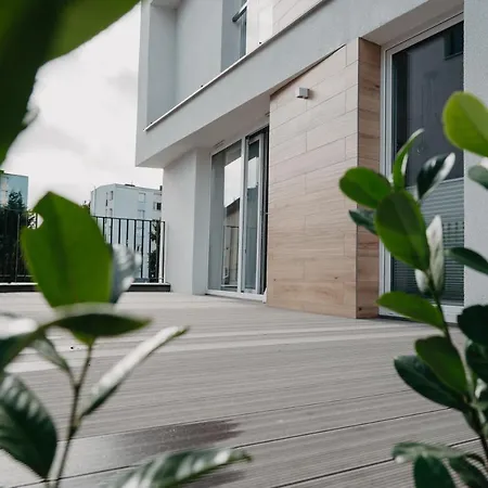 Norwida 17 * ミエンジズドロイェ