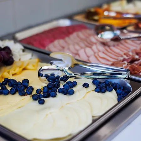 Norwida 17 アパート