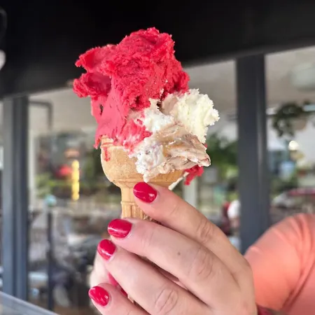 Norwida 17 アパート ミエンジズドロイェ